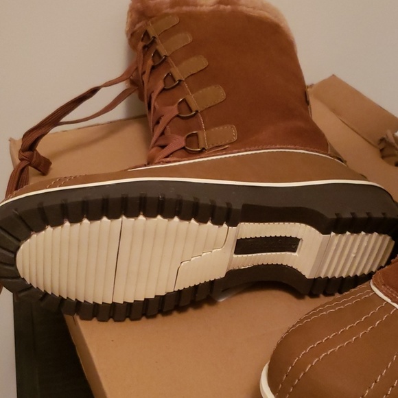 Brand new, boots with box - Picture 2 of 6